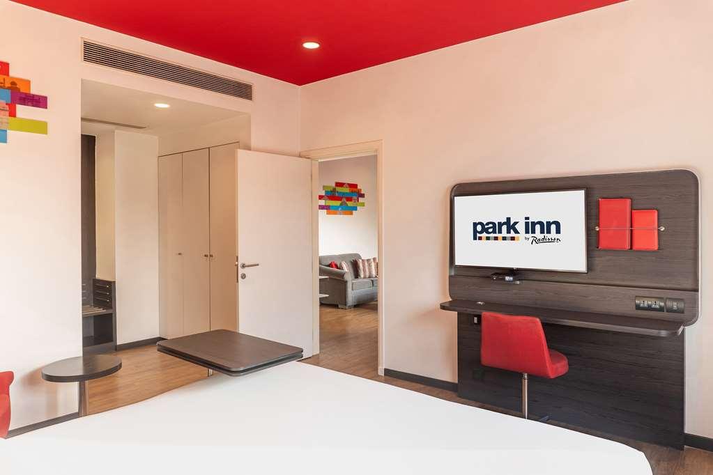 Park Inn By Radisson New Delhi Lajpat Nagar Kamer foto